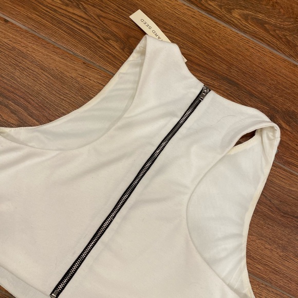 Mustard Seed 2 Piece Sequin Top & Skirt NWT 💕 - Picture 5 of 7